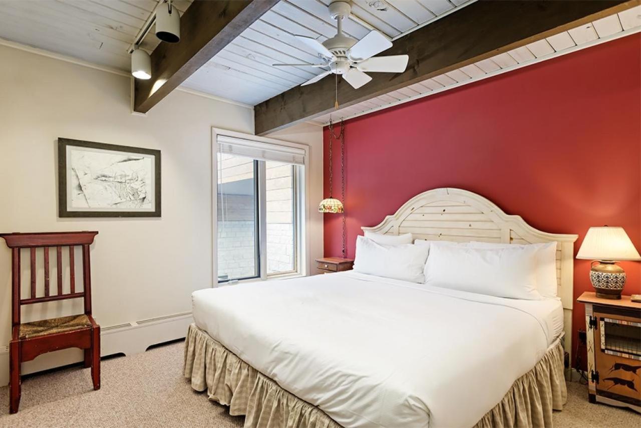 Chateau Dumont Unit 2, Condo With Central, Downtown Location Аспън Екстериор снимка